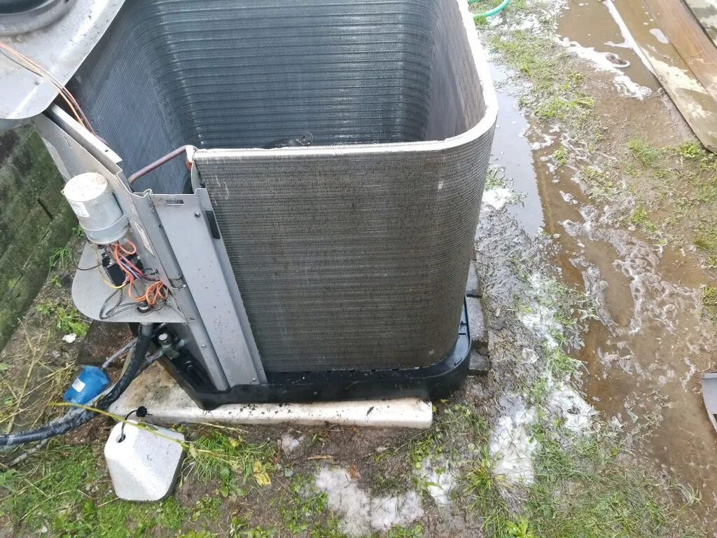 A Morris Rental House Condenser Pic 3   After